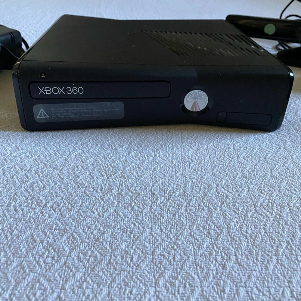 Xbox 360 - Kinect bundle - Picture 7 of 8
